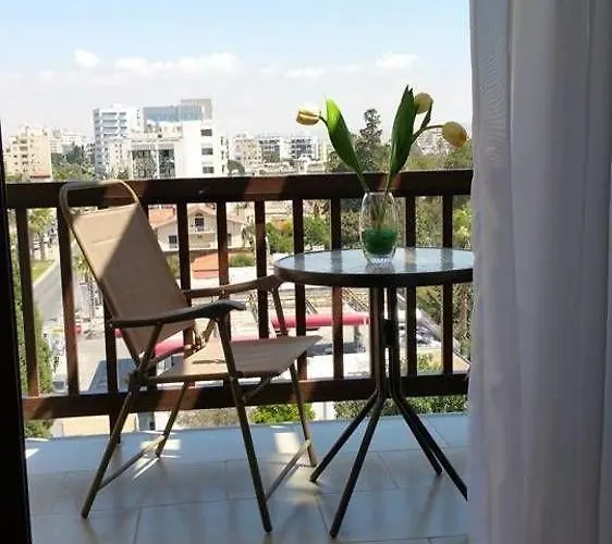 Layiotis Lägenhetshotell Larnaca