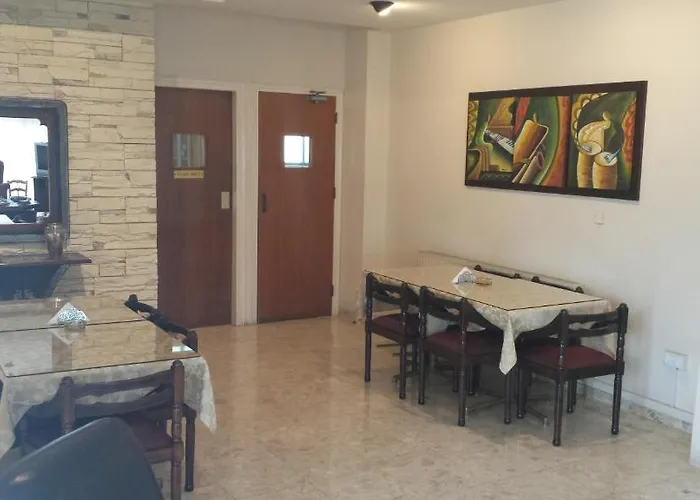 Lägenhetshotell Layiotis Larnaca