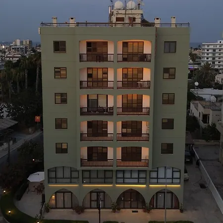 Layiotis 公寓式酒店