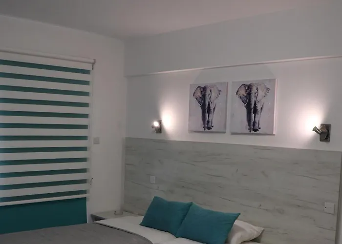 Layiotis Apartahotel